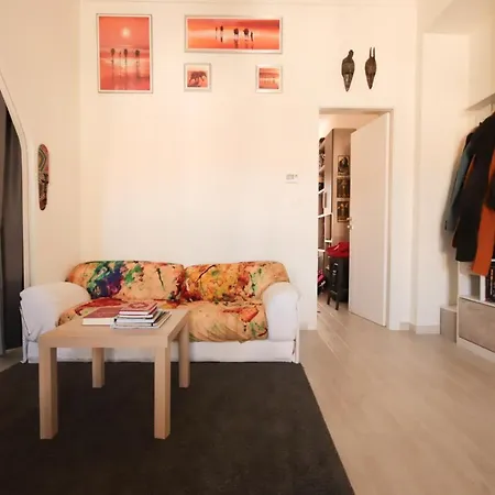 Homestay Stanza Privata In Alloggio Luminoso Poco Distante Dal Centro Turin